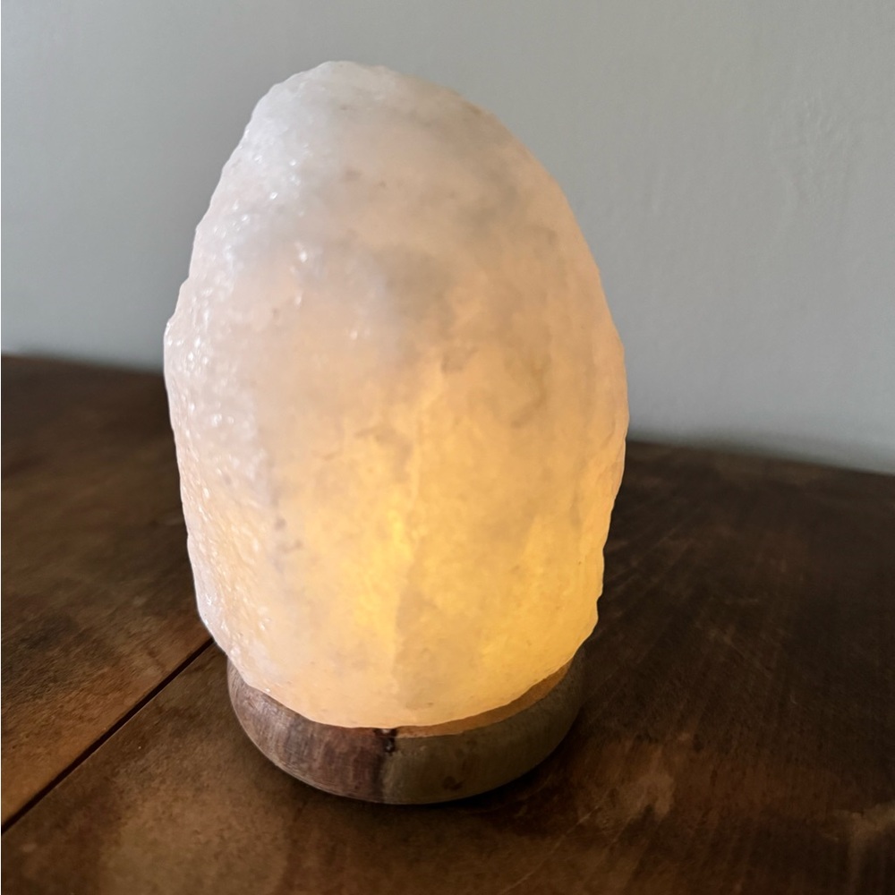 Mini Salt Lamp - Picture 5 of 6